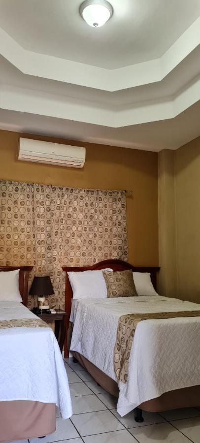 Hotel Plaza Floresta Сан-Мигель Экстерьер фото